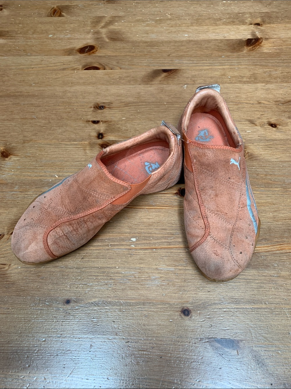 Puma Vintage Peach Slip-On Suede Sneakers with Silver Accents - Picture 2 of 5
